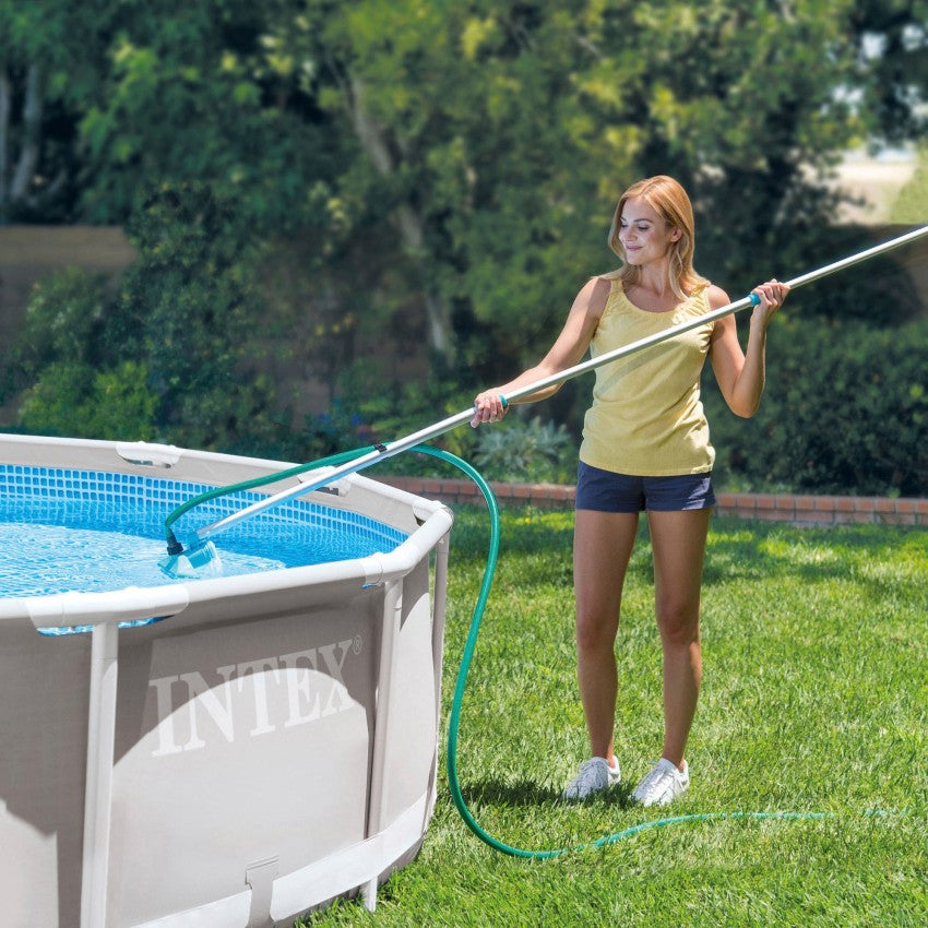 https://www.intex.es/74522-large_default/29056-kit-de-limpieza-de-piscinas-basico-intex-con-recoge-hojas-cepillo-y-cabeza.jpg