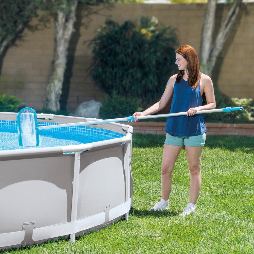 https://www.intex.es/74526-large_default/29057-kit-de-limpieza-deluxe-intex-para-piscinas-y-spas-con-recoge-hojas-cepillo-y-cabeza.jpg