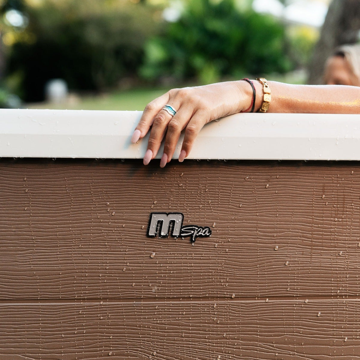 MSpa – vierkante harde spa Amber Aero Plus voor 4–6 personen