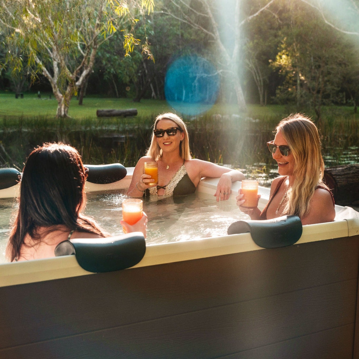 MSpa – vierkante harde spa Amber Aero Plus voor 4–6 personen