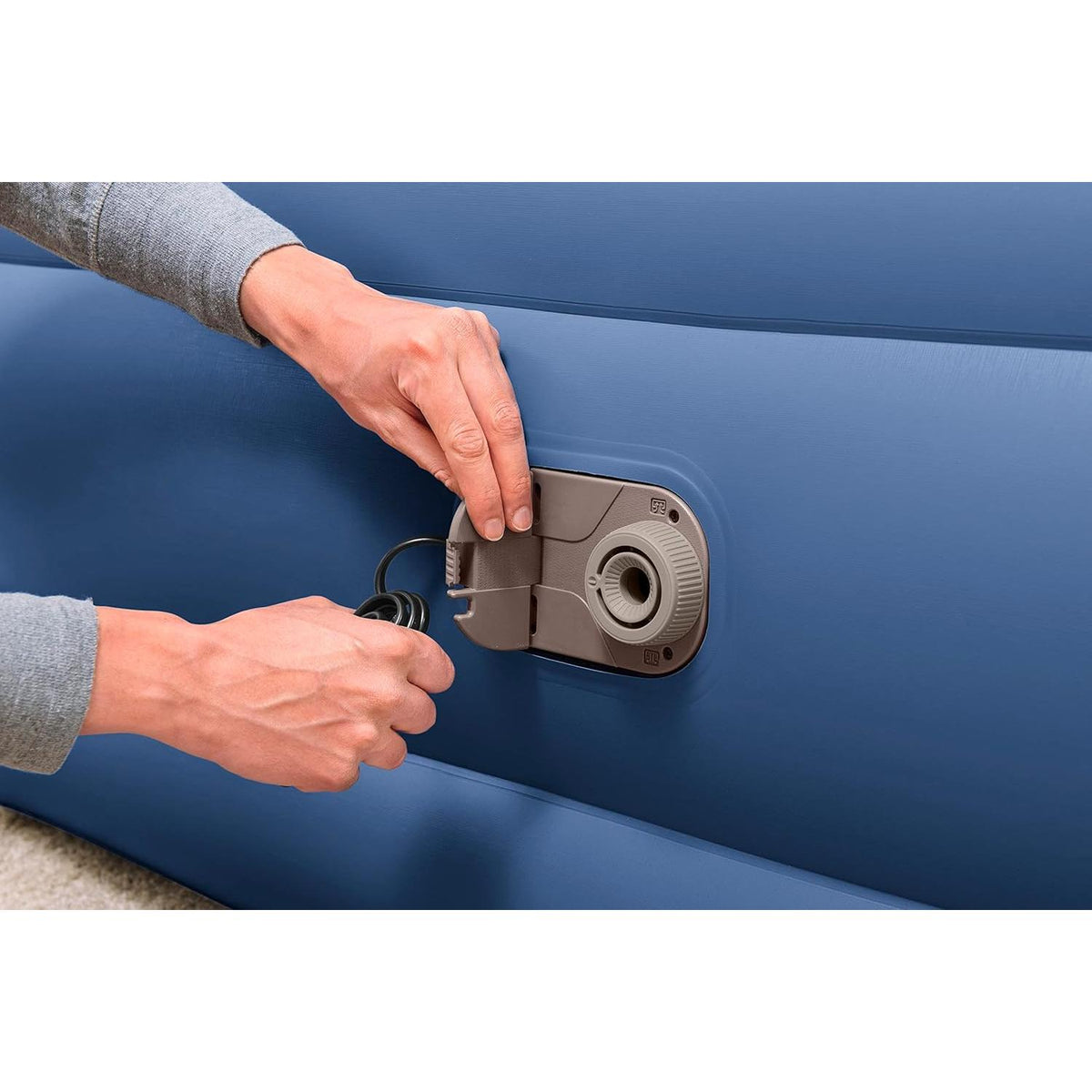Bestway – Tritech luchtbed met ingebouwde elektrische pomp 56 cm - BricoandPool